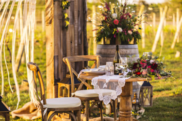 Coordinating Sweetheart Table Decor Theme