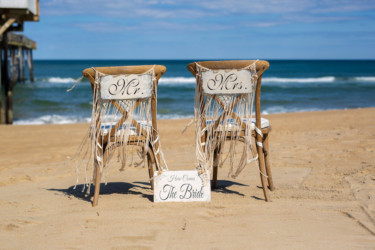 Bride and Groom Sweetheart Chairs
